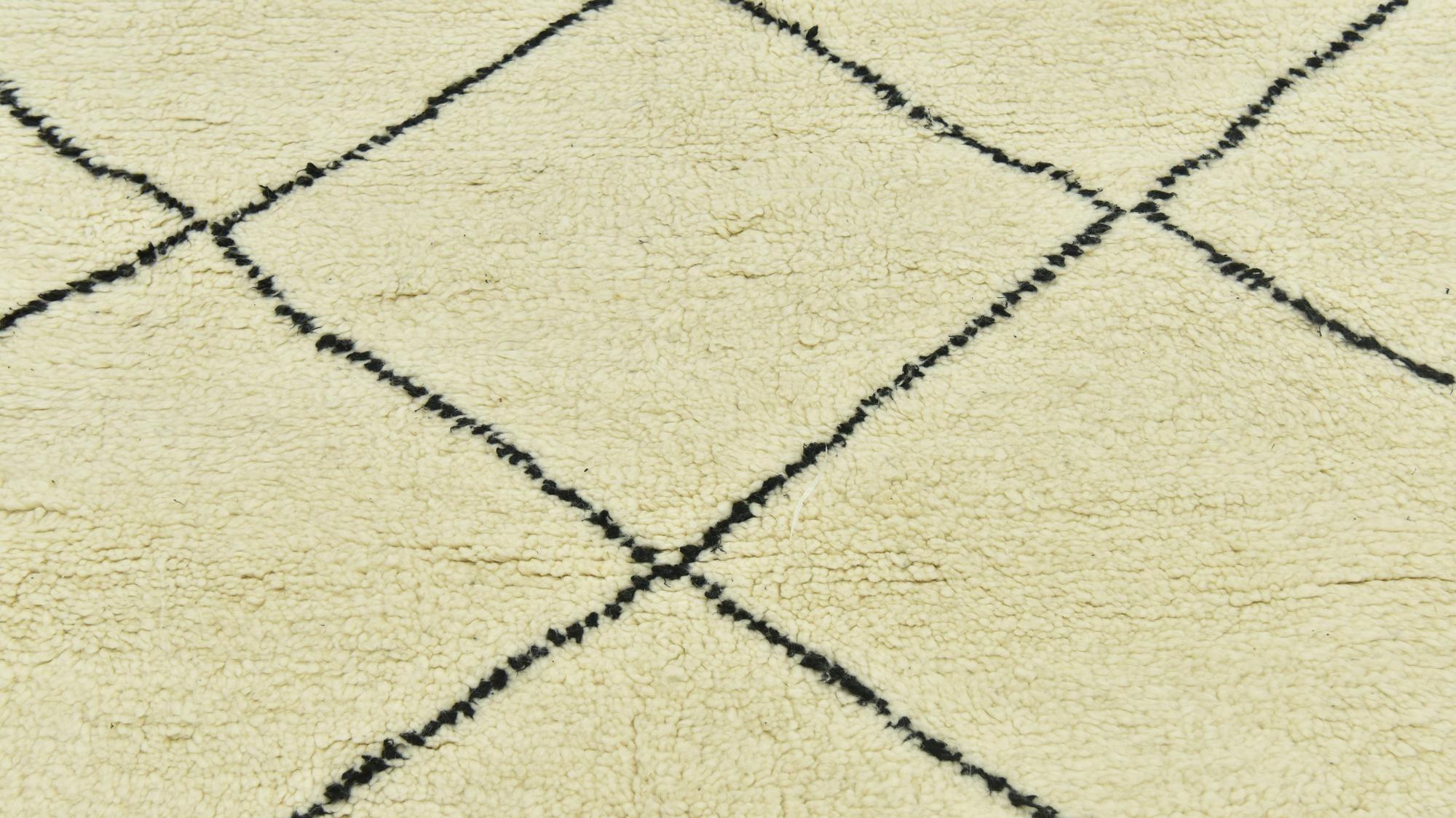5' 2 x 8' 3 Hand Knotted Moroccan Wool Rug