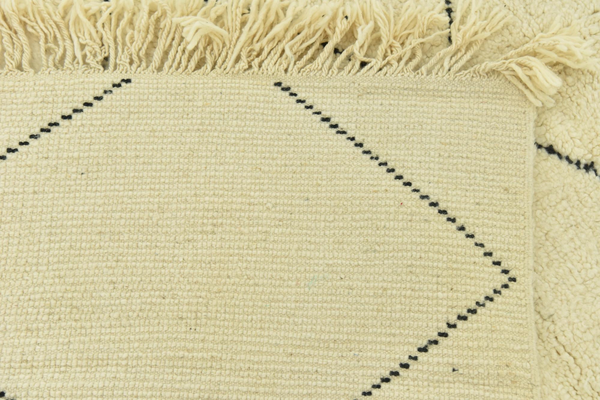 5' 3 x 8' 2 Hand Knotted Moroccan Wool Rug