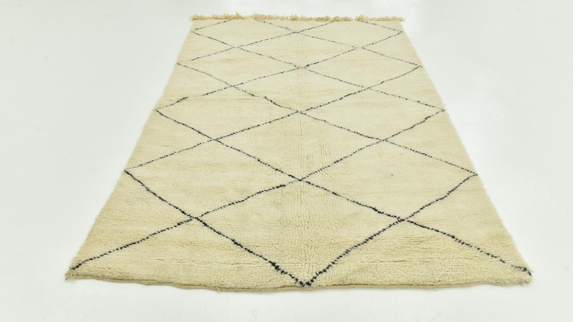 5' 3 x 8' 2 Hand Knotted Moroccan Wool Rug