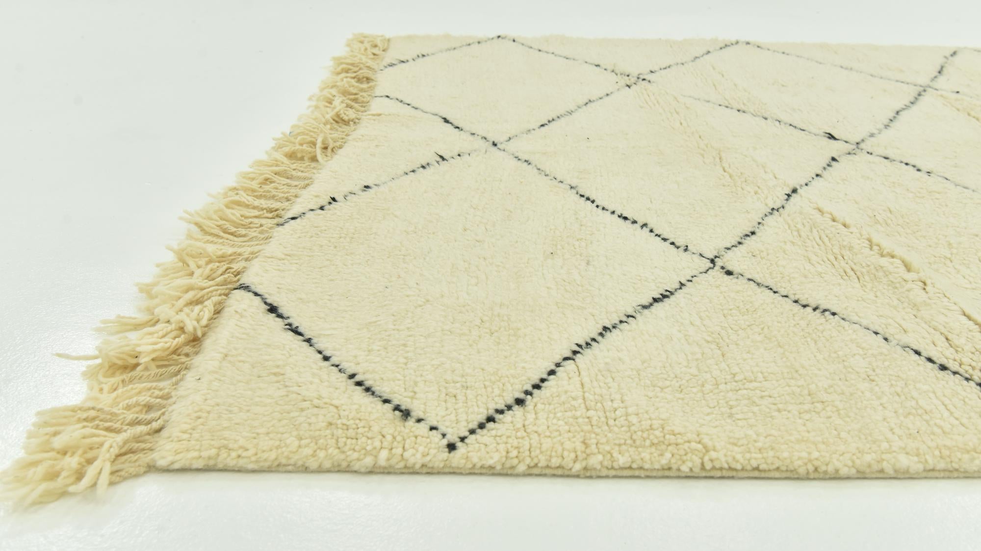 5' 3 x 8' 2 Hand Knotted Moroccan Wool Rug