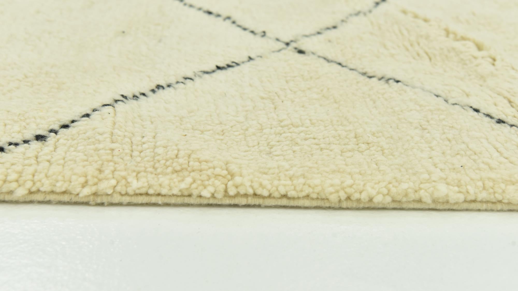 5' 3 x 8' 2 Hand Knotted Moroccan Wool Rug