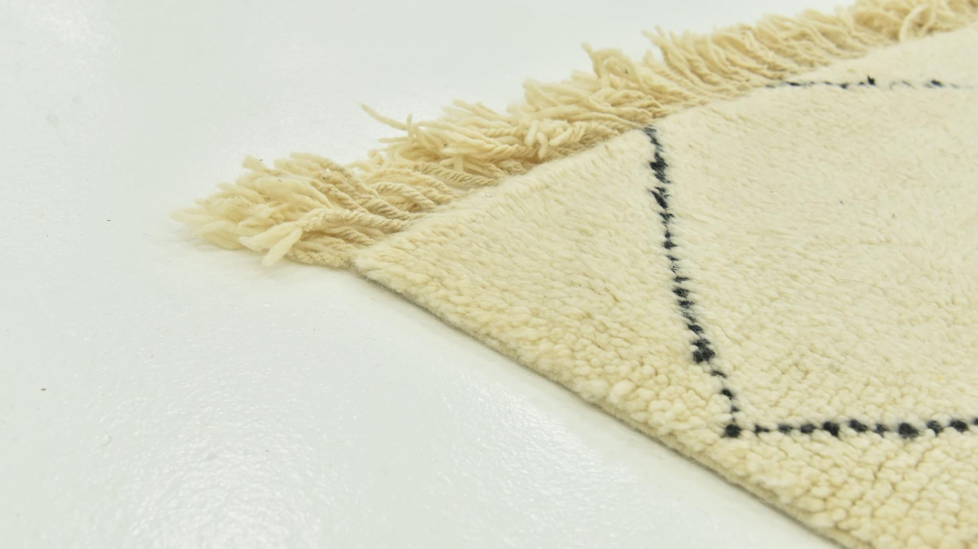 5' 3 x 8' 2 Hand Knotted Moroccan Wool Rug