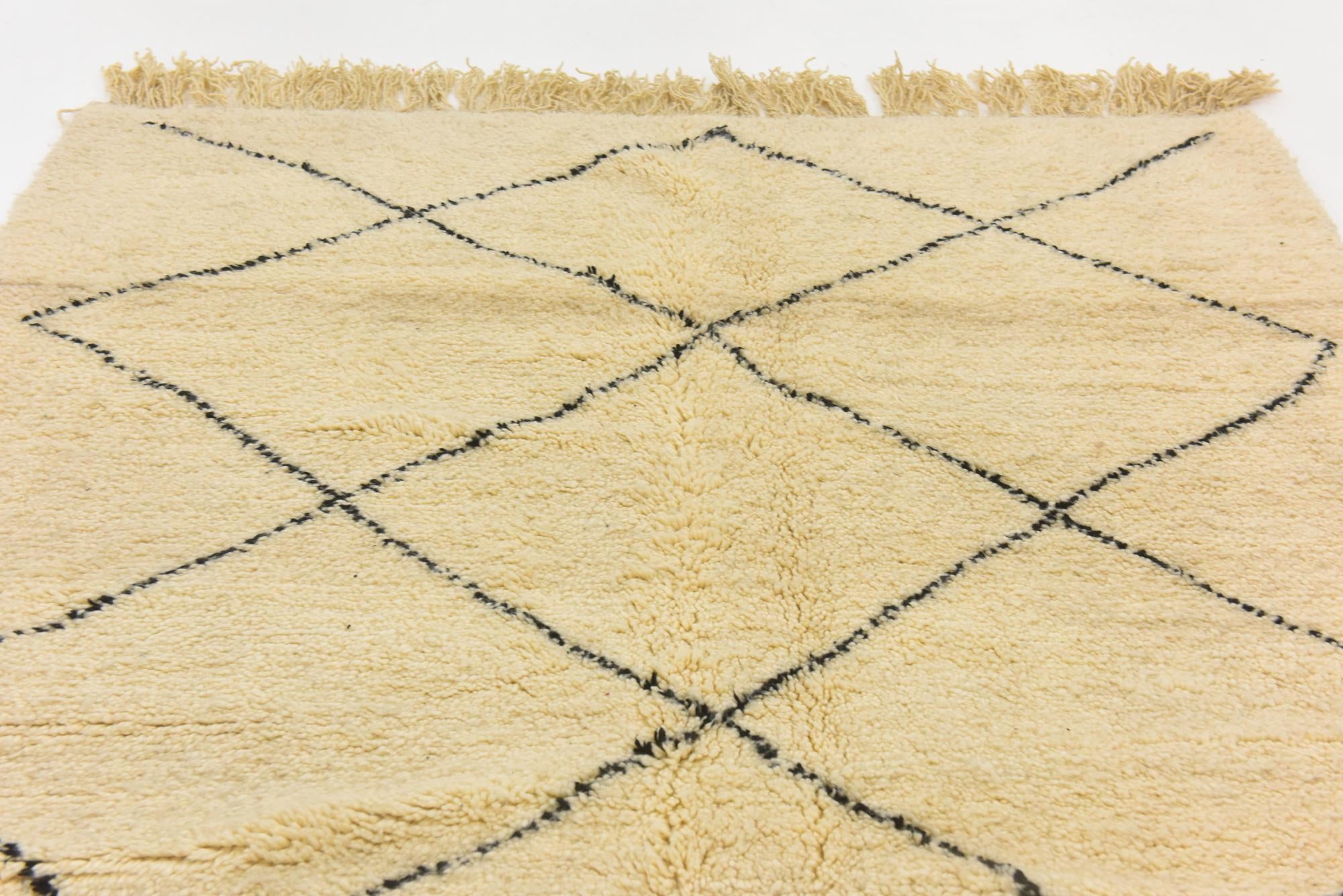 5' 3 x 8' 5 Hand Knotted Moroccan Wool Rug