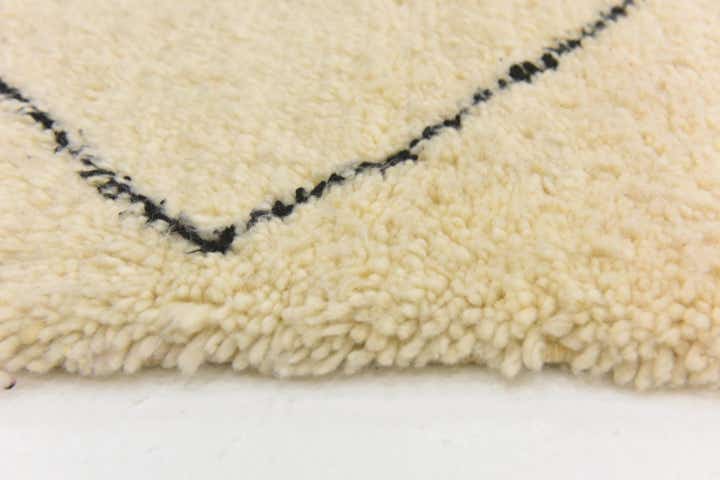 5' 3 x 8' 5 Hand Knotted Moroccan Wool Rug