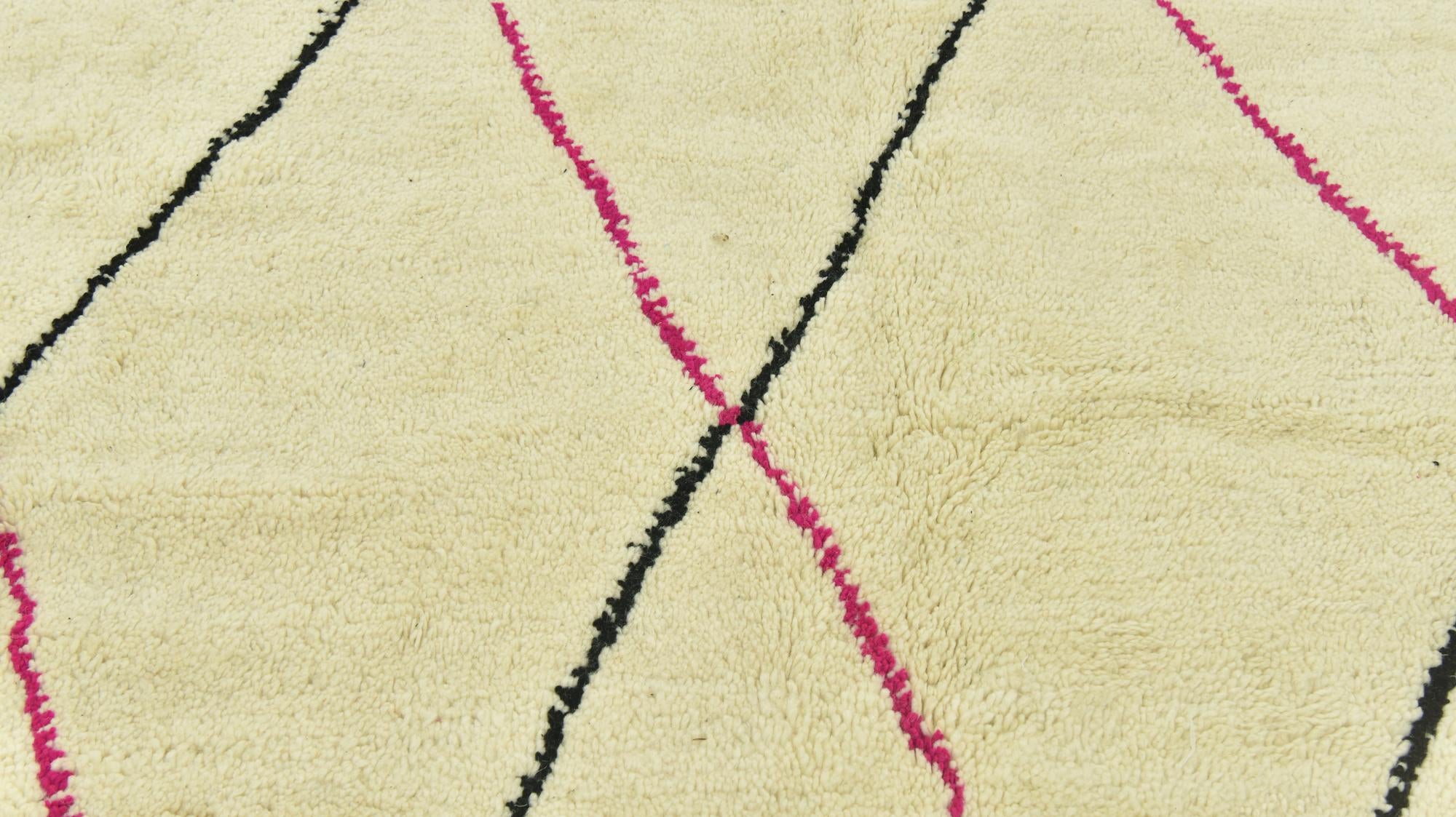 5' x 8' 8 Hand Knotted Moroccan Wool Rug