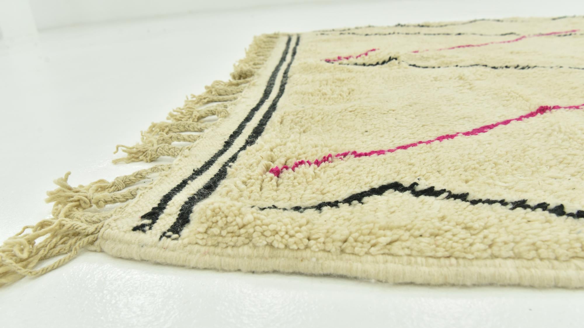 5' x 8' 8 Hand Knotted Moroccan Wool Rug