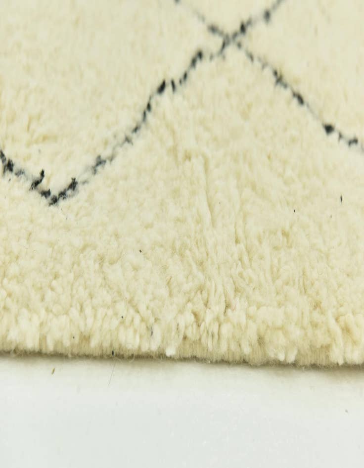 Detail image of 4' 9 x 8' 9  Hand Knotted Moroccan Wool Rug