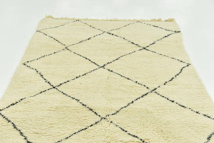 Detail image of 4' 10 x 7' 9 Hand Knotted Moroccan Wool Rug