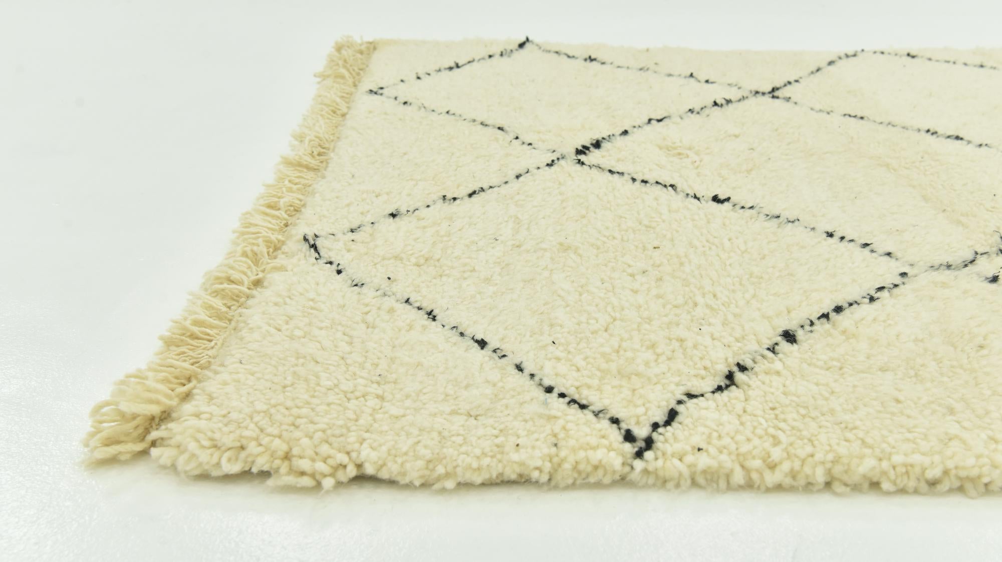 4' 10 x 7' 9 Hand Knotted Moroccan Wool Rug