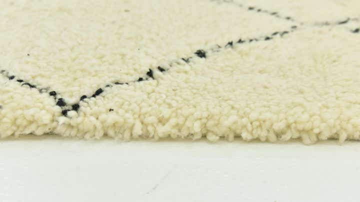 4' 10 x 7' 9 Hand Knotted Moroccan Wool Rug