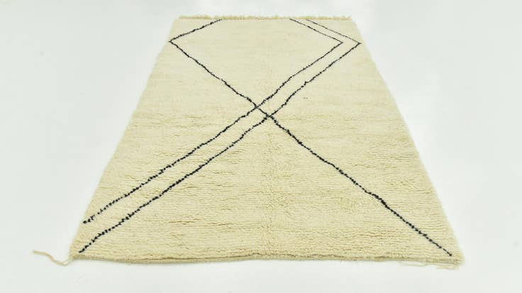 Detail image of 4' 10 x 8' Hand Knotted Moroccan Wool Rug