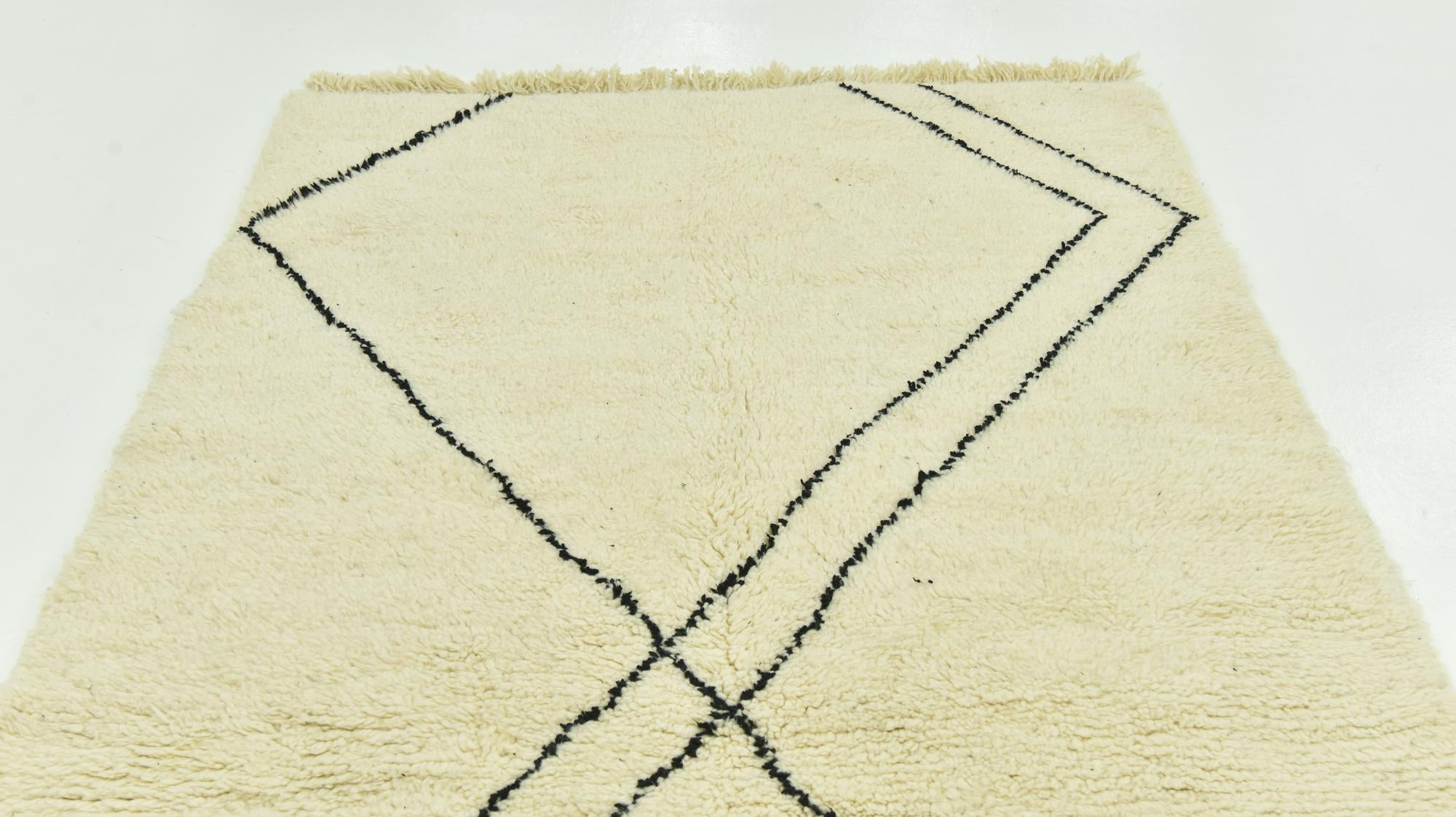4' 10 x 8' Hand Knotted Moroccan Wool Rug
