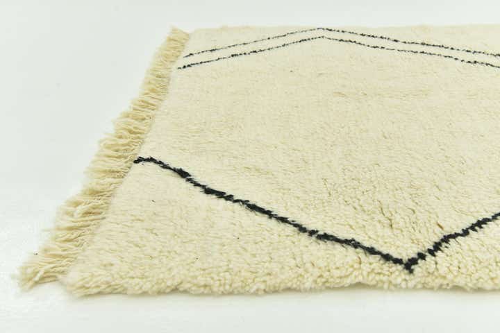 4' 10 x 8' Hand Knotted Moroccan Wool Rug