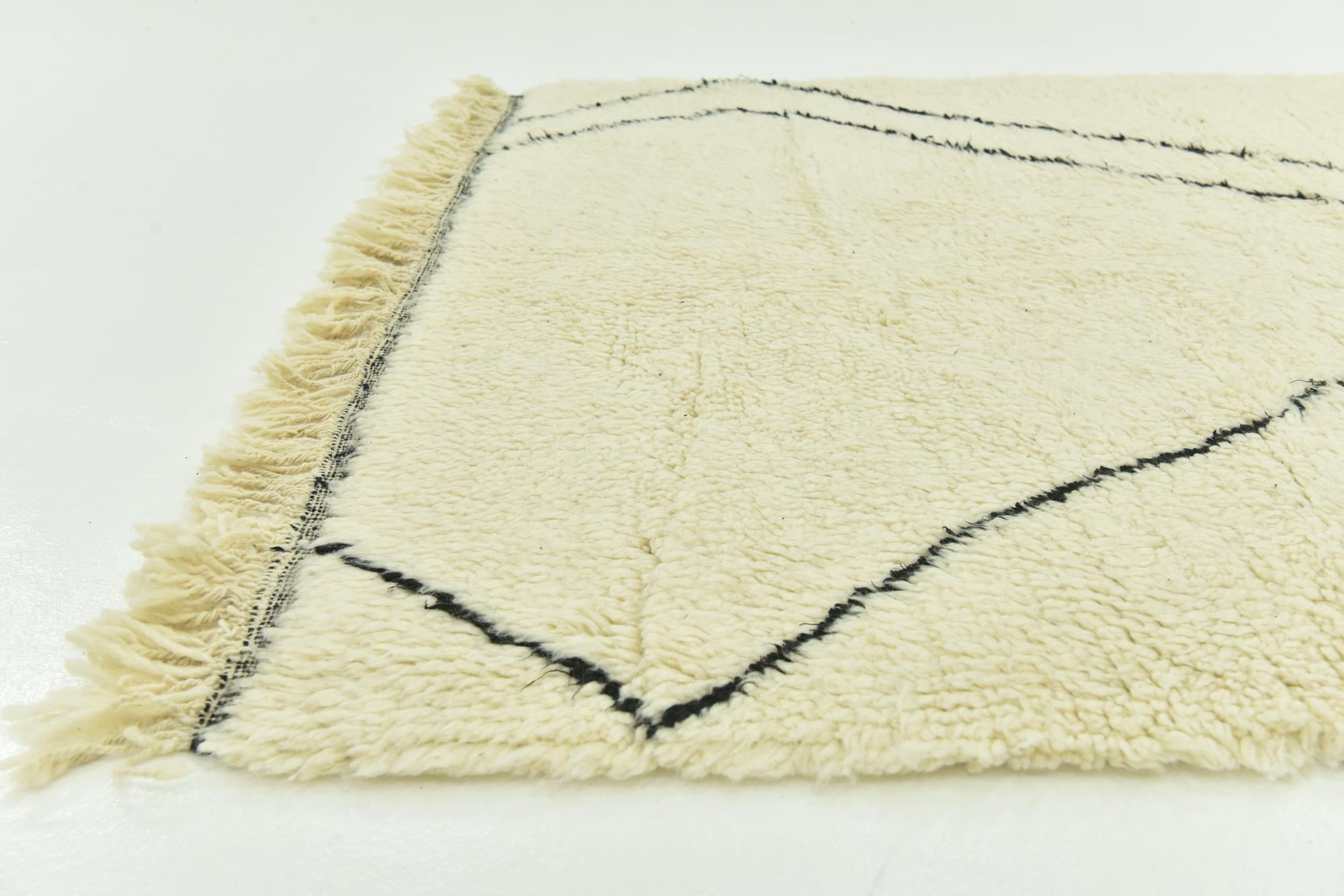 5' 3 x 7' 9 Hand Knotted Moroccan Wool Rug