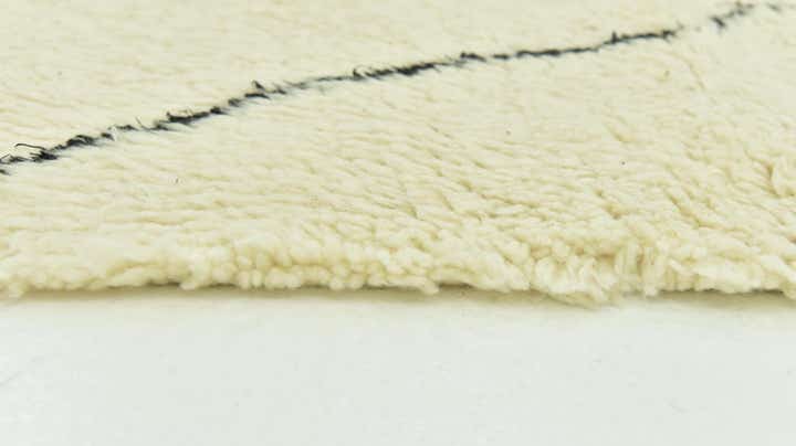 5' 3 x 7' 9 Hand Knotted Moroccan Wool Rug