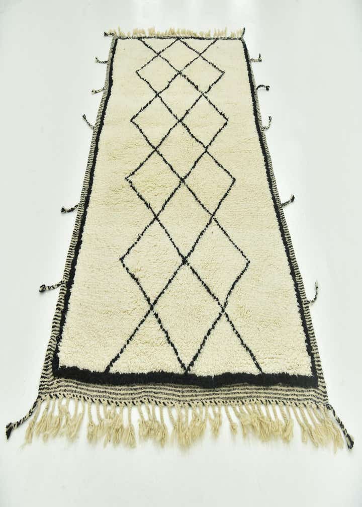 5' 6 x 8' 9 Hand Knotted Moroccan Wool Rug