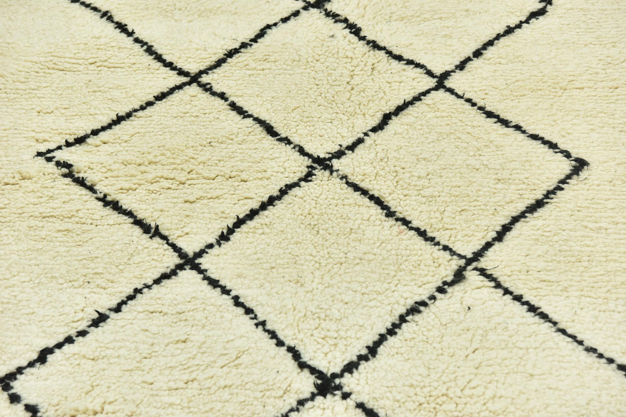 5' 6 x 8' 9 Hand Knotted Moroccan Wool Rug
