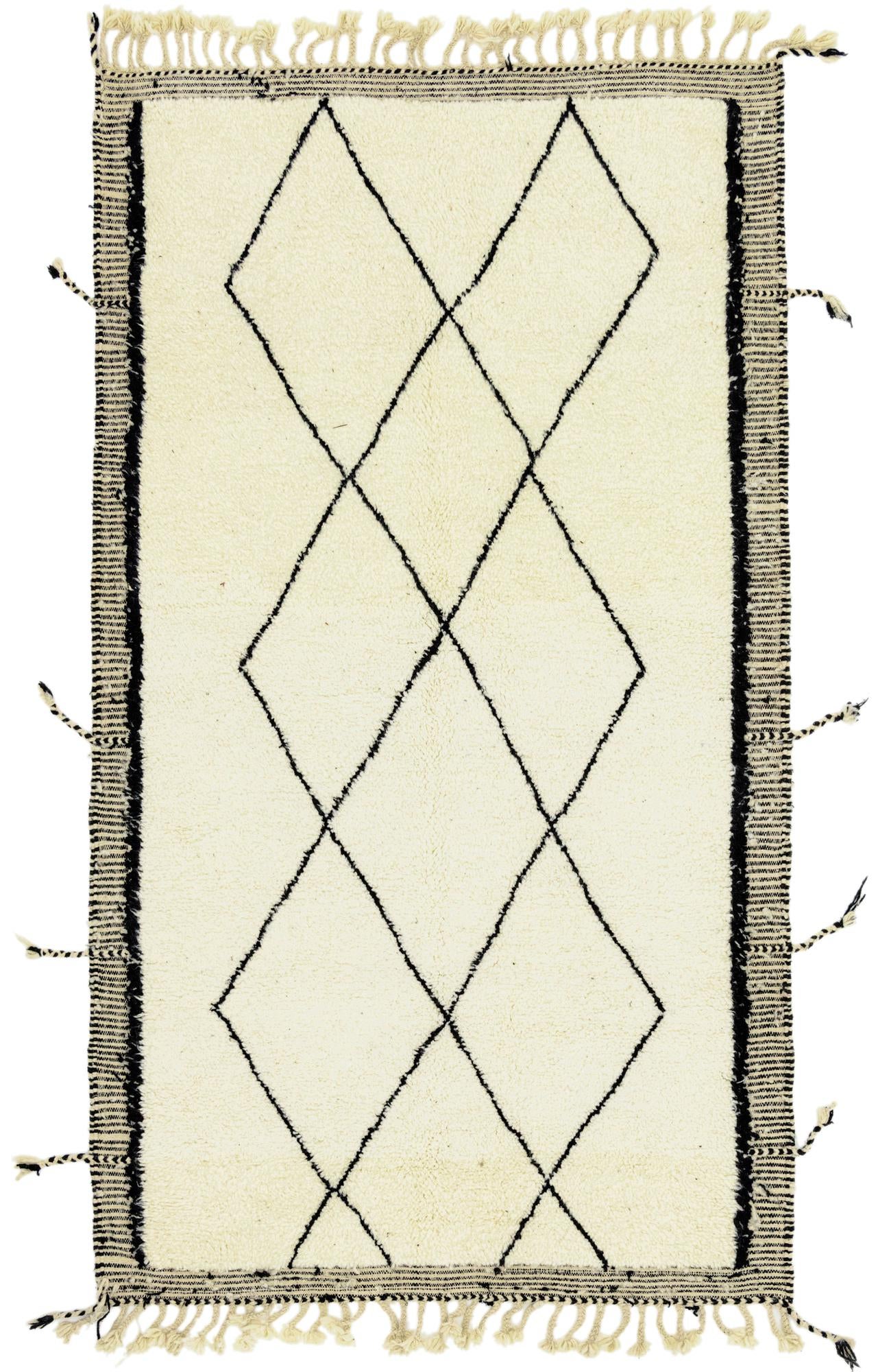 5' 1 x 8' 9 Hand Knotted Moroccan Wool Rug