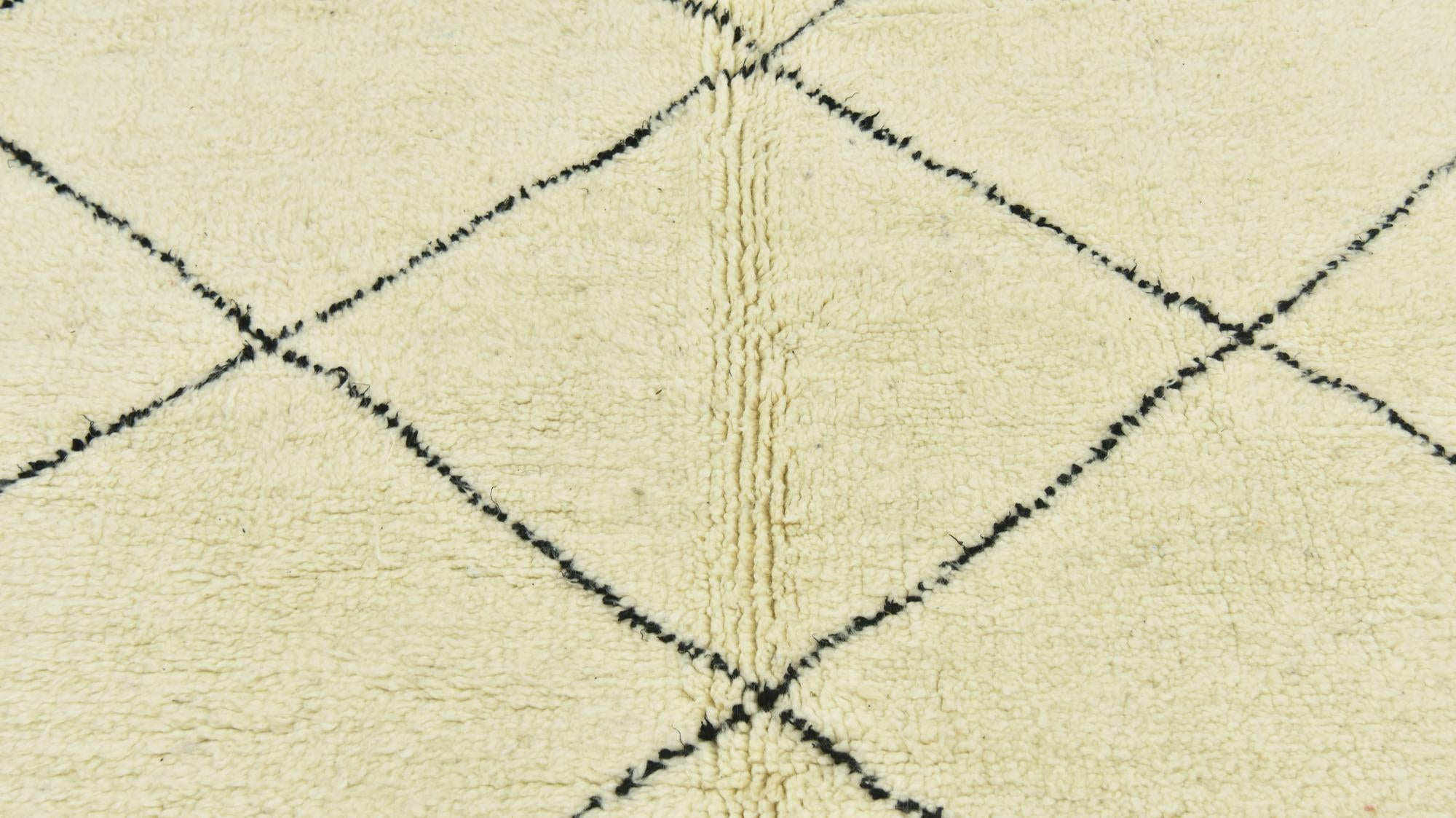 5' 4 x 8' Hand Knotted Moroccan Wool Rug