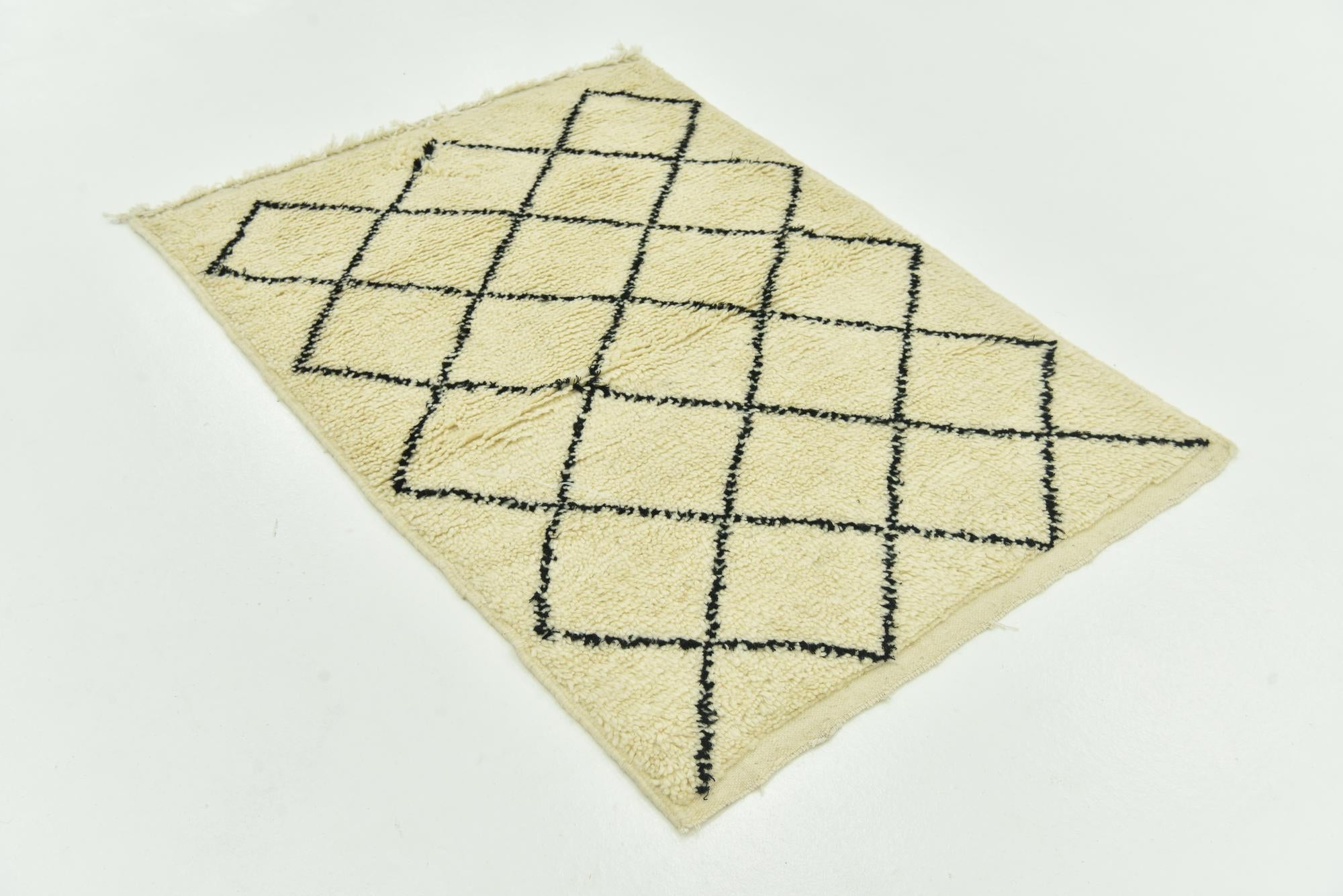3' 6 x 4' 8 Hand Knotted Moroccan Wool Rug