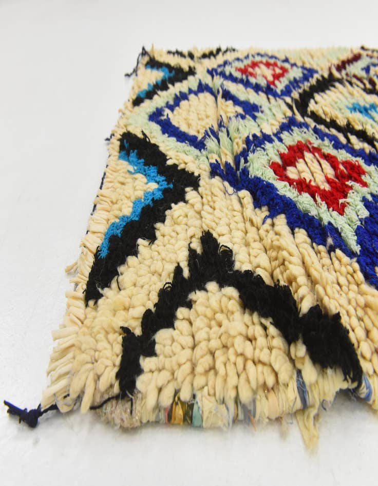 Detail image of 2' 9 x 6' 6  Hand Knotted Moroccan Wool Rug