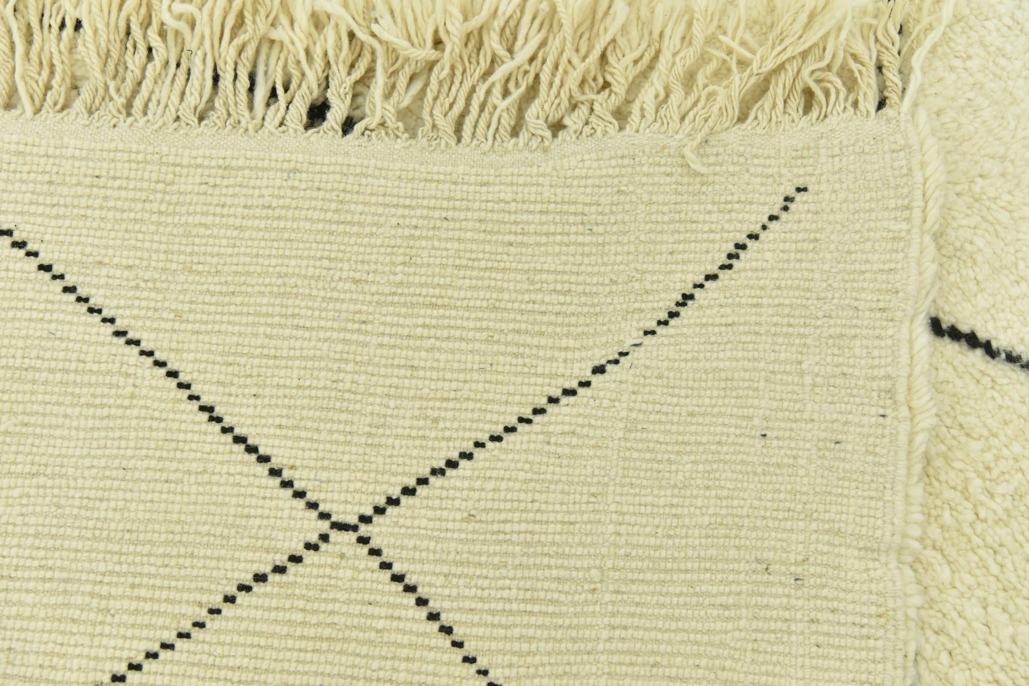 7' 2 x 9' 7 Hand Knotted Moroccan Wool Rug