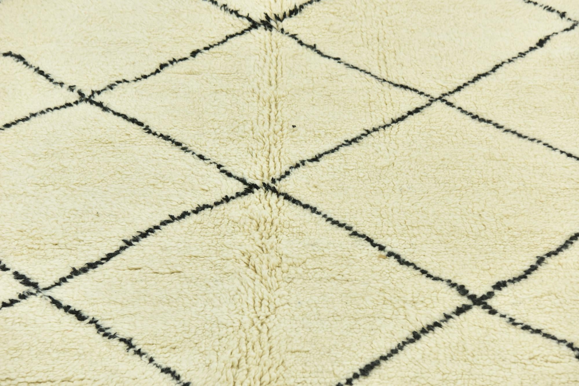 7' 2 x 9' 7 Hand Knotted Moroccan Wool Rug