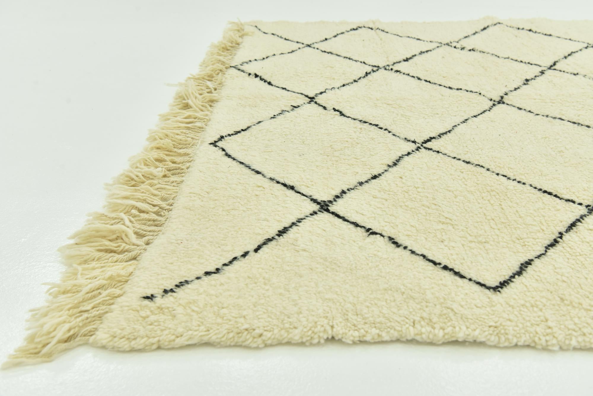 7' 2 x 9' 7 Hand Knotted Moroccan Wool Rug