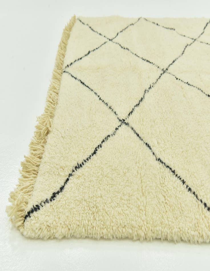 Detail image of 6' 6 x 9' 10  Hand Knotted Moroccan Wool Rug