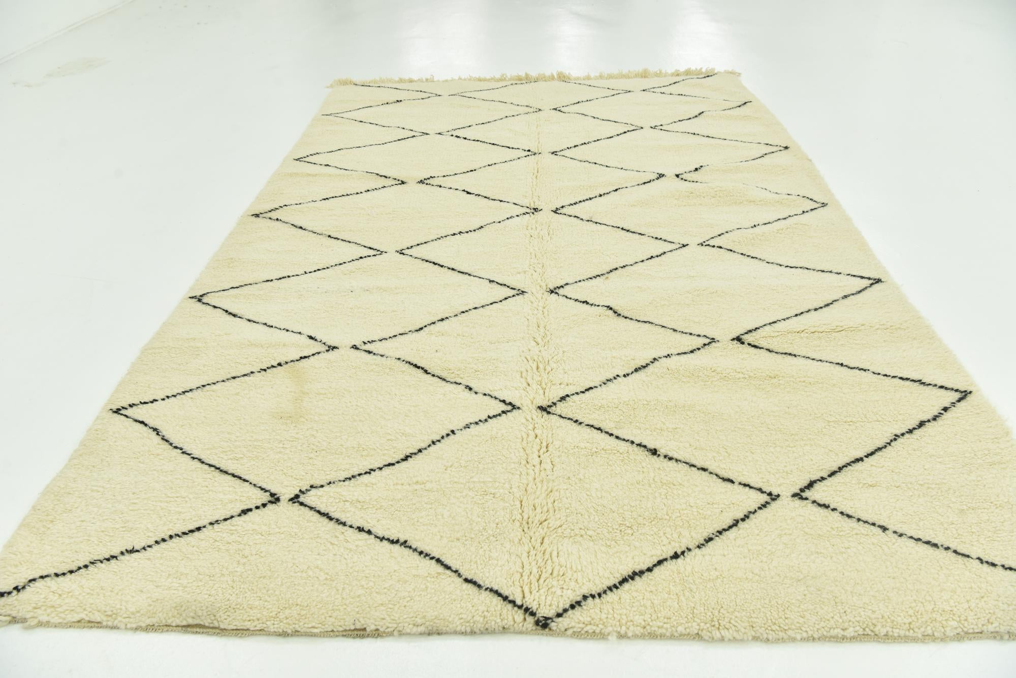 6' 8 x 10' Hand Knotted Moroccan Wool Rug
