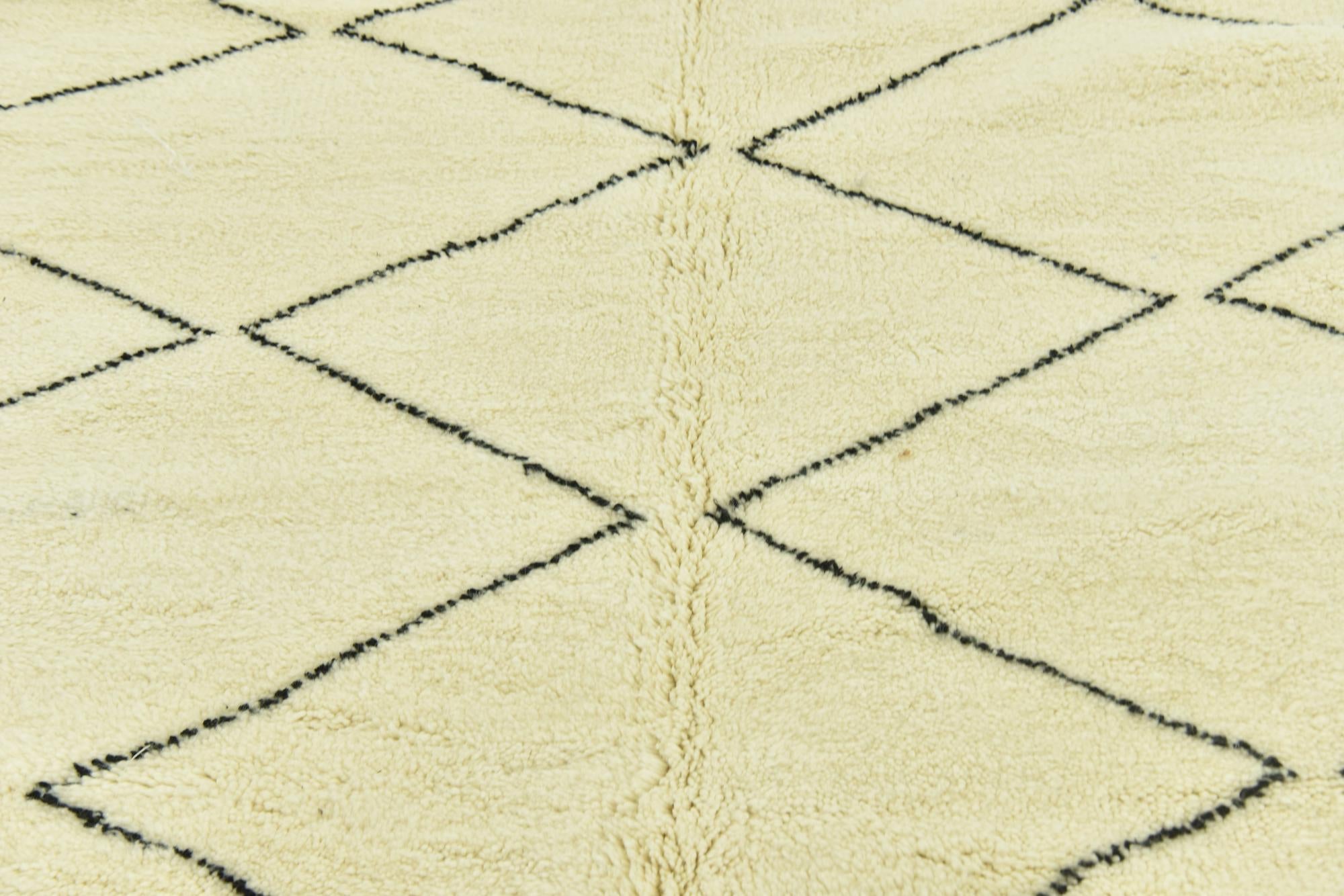 6' 8 x 10' Hand Knotted Moroccan Wool Rug