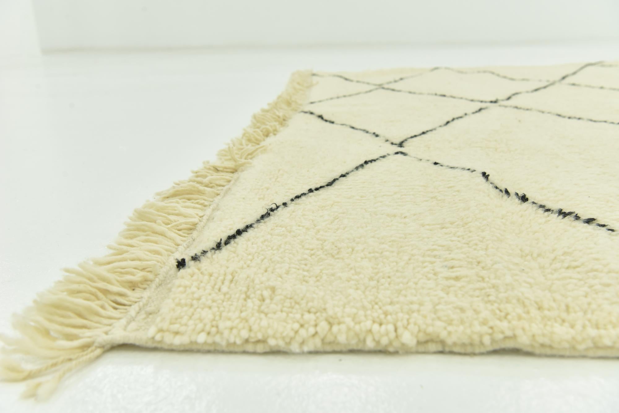 6' 8 x 10' Hand Knotted Moroccan Wool Rug