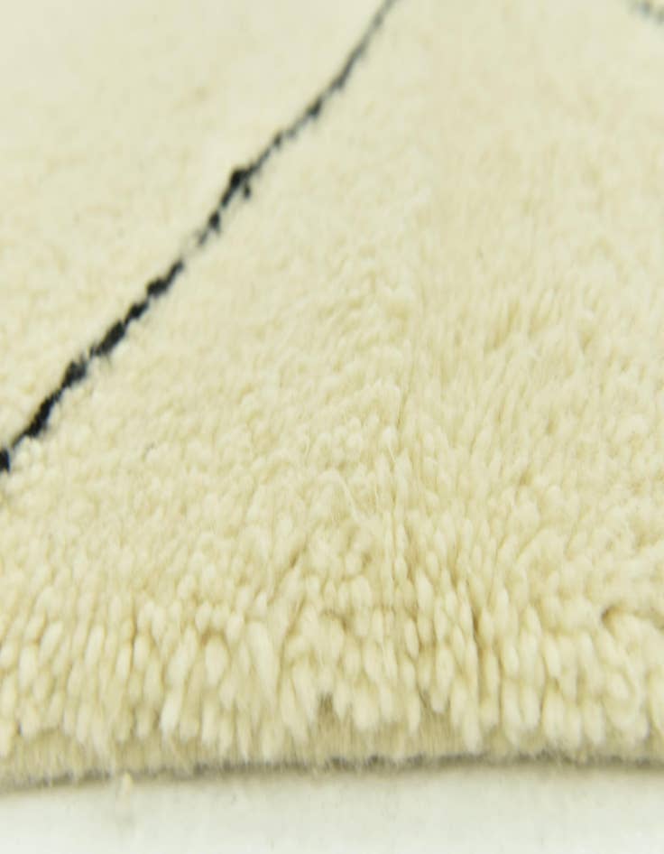 Detail image of 6' 8 x 10'  Hand Knotted Moroccan Wool Rug