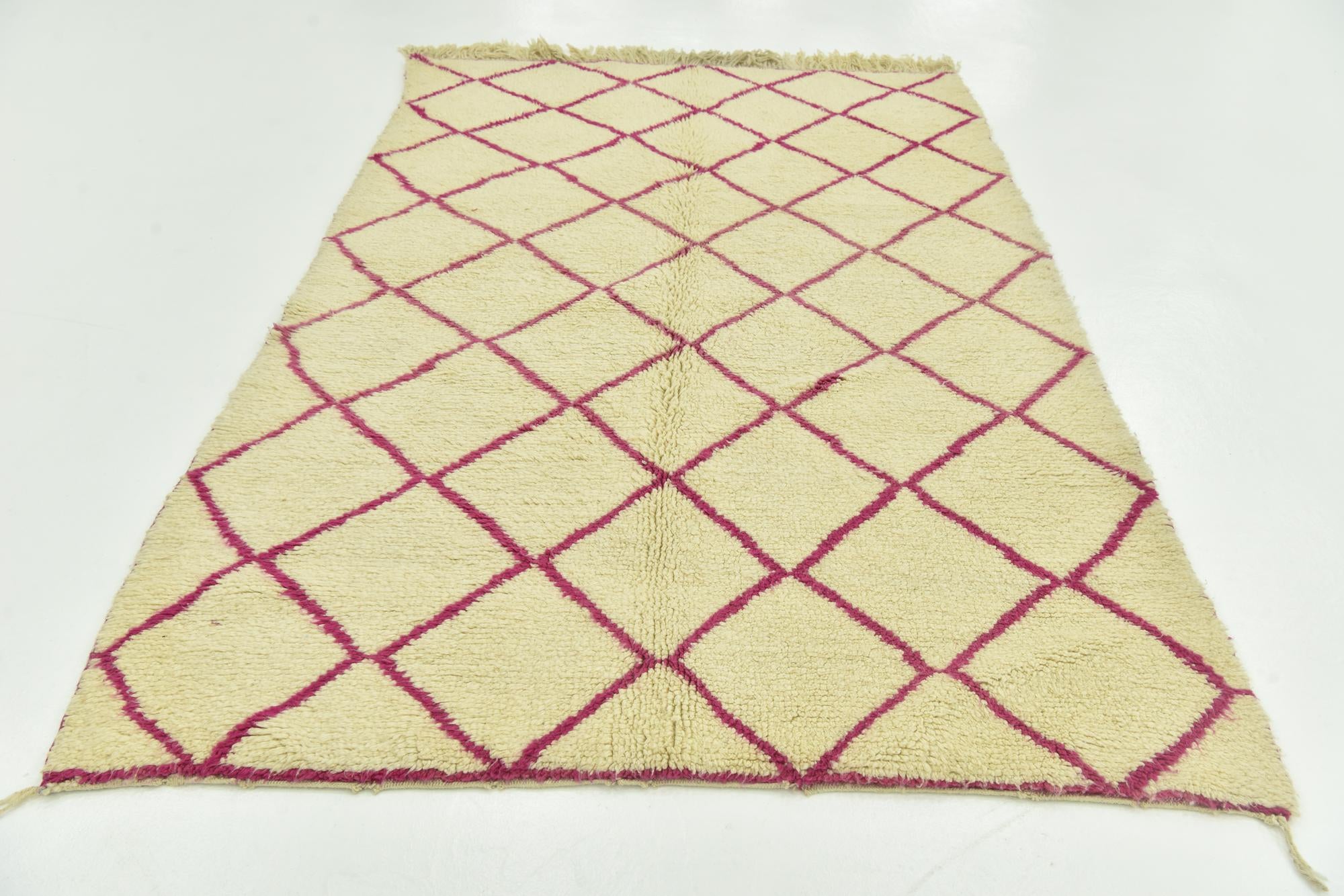 5' 6 x 8' 6 Hand Knotted Moroccan Wool Rug