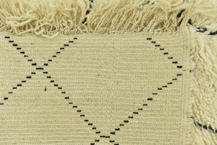 5' 3 x 8' Hand Knotted Moroccan Wool Rug