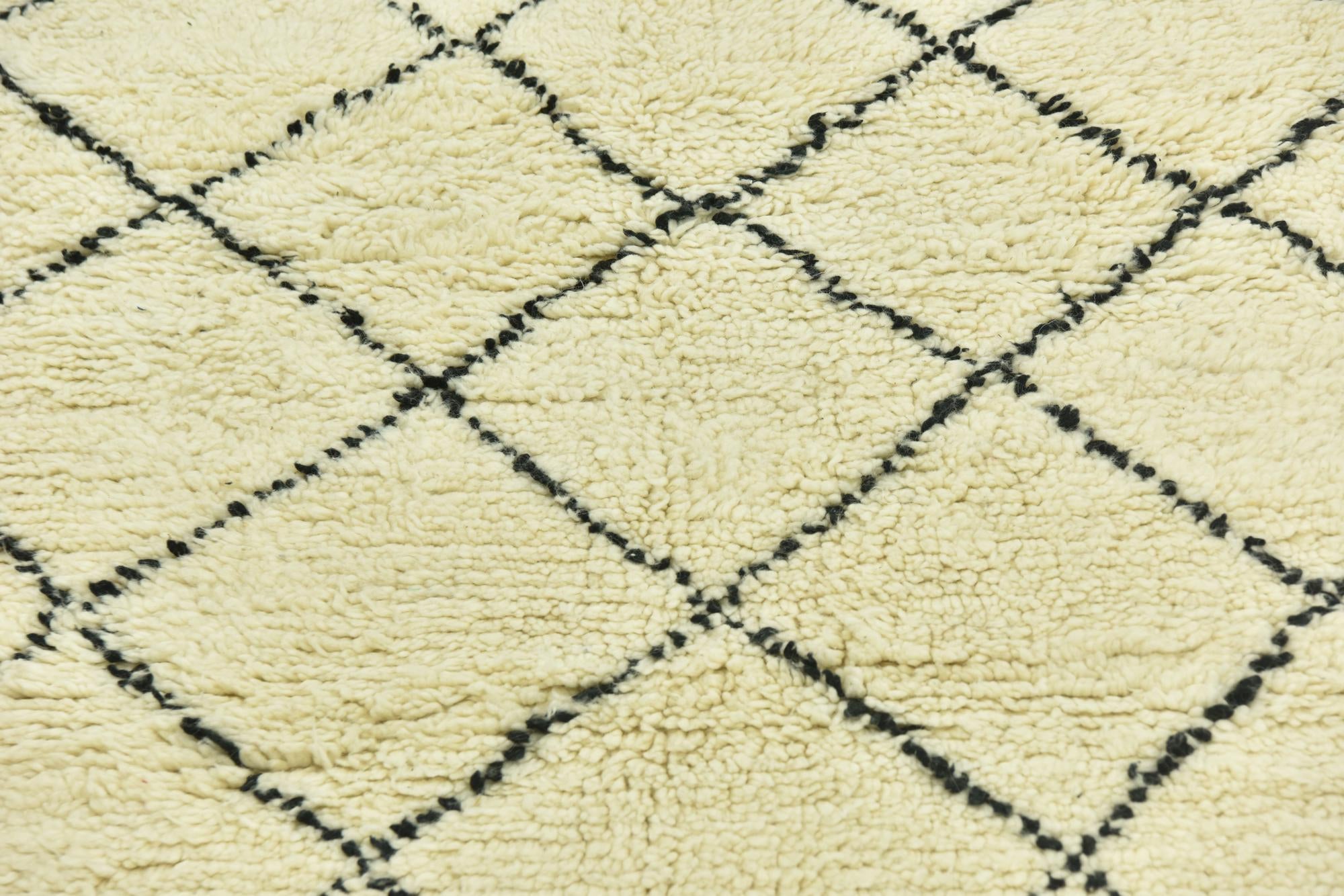 5' 3 x 8' Hand Knotted Moroccan Wool Rug