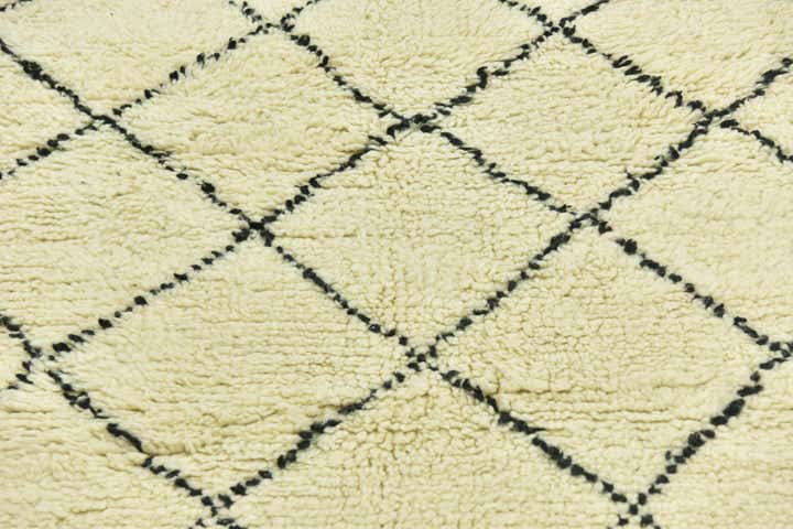 5' 3 x 8' Hand Knotted Moroccan Wool Rug