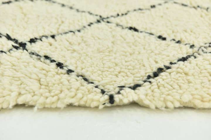 5' 3 x 8' Hand Knotted Moroccan Wool Rug