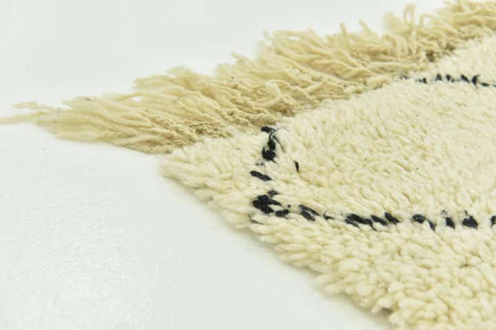 5' 3 x 8' Hand Knotted Moroccan Wool Rug