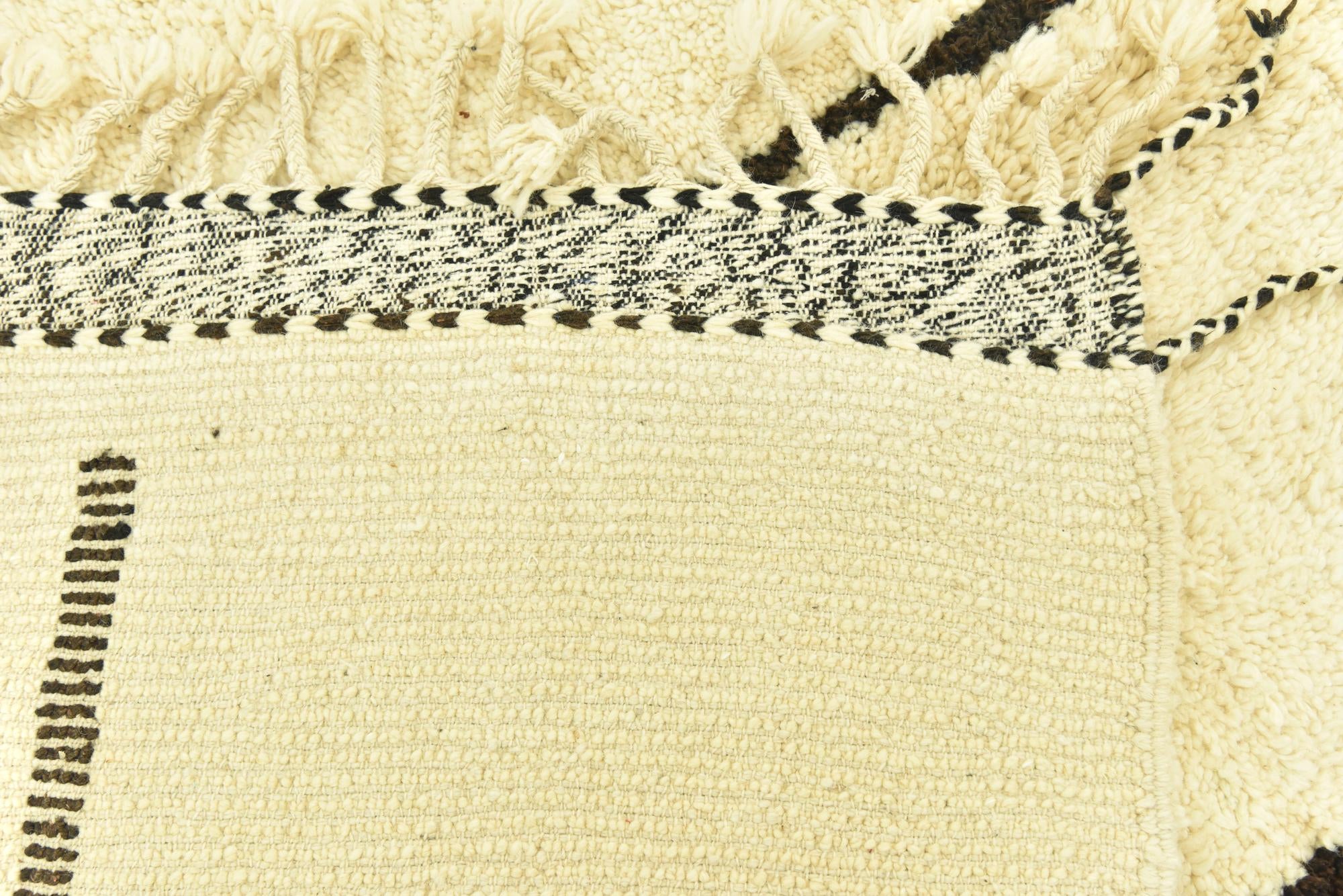 7' x 10' Hand Knotted Moroccan Wool Rug