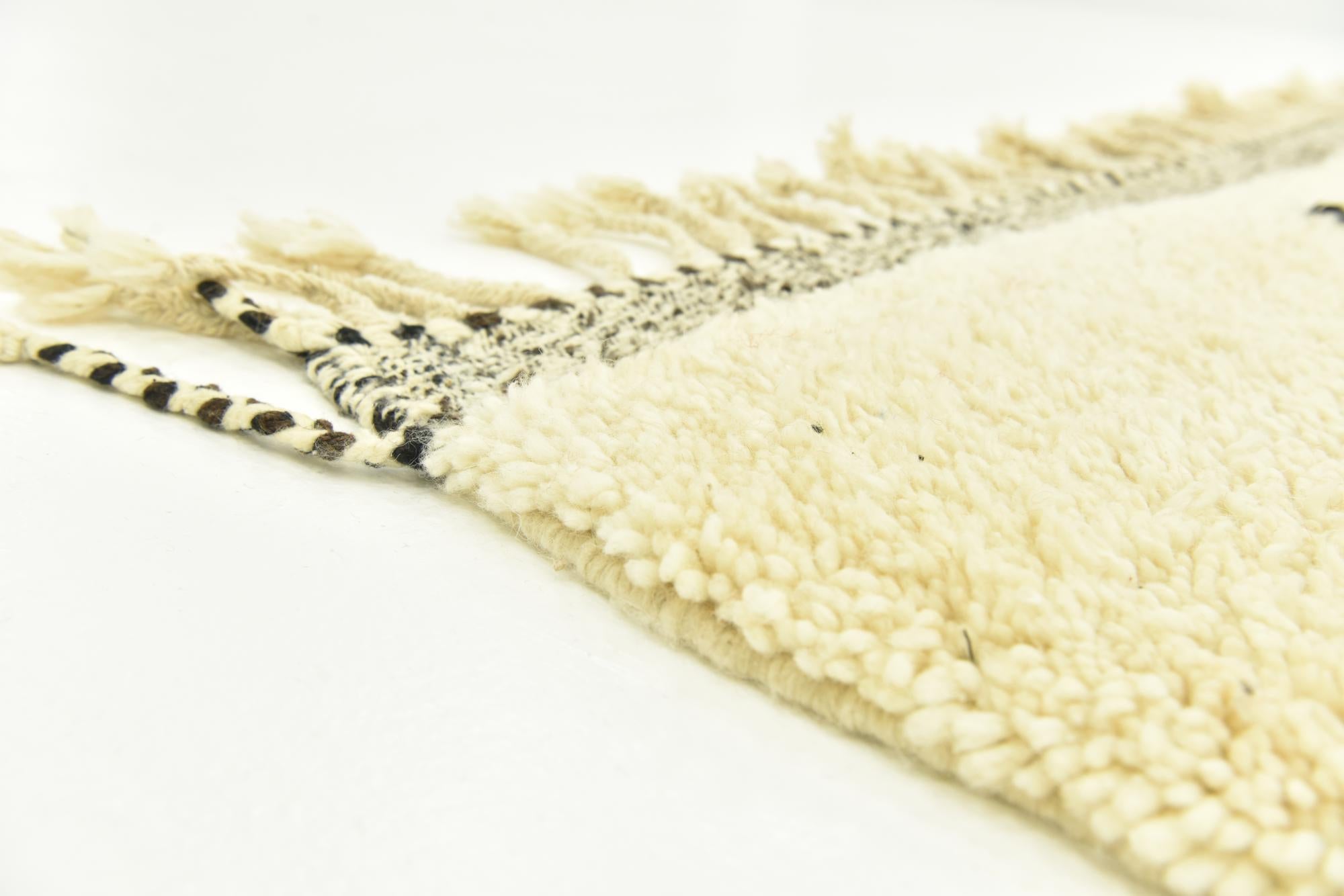 Ivory 7' x 10' Hand Knotted Moroccan Wool Rug | Rugs.com
