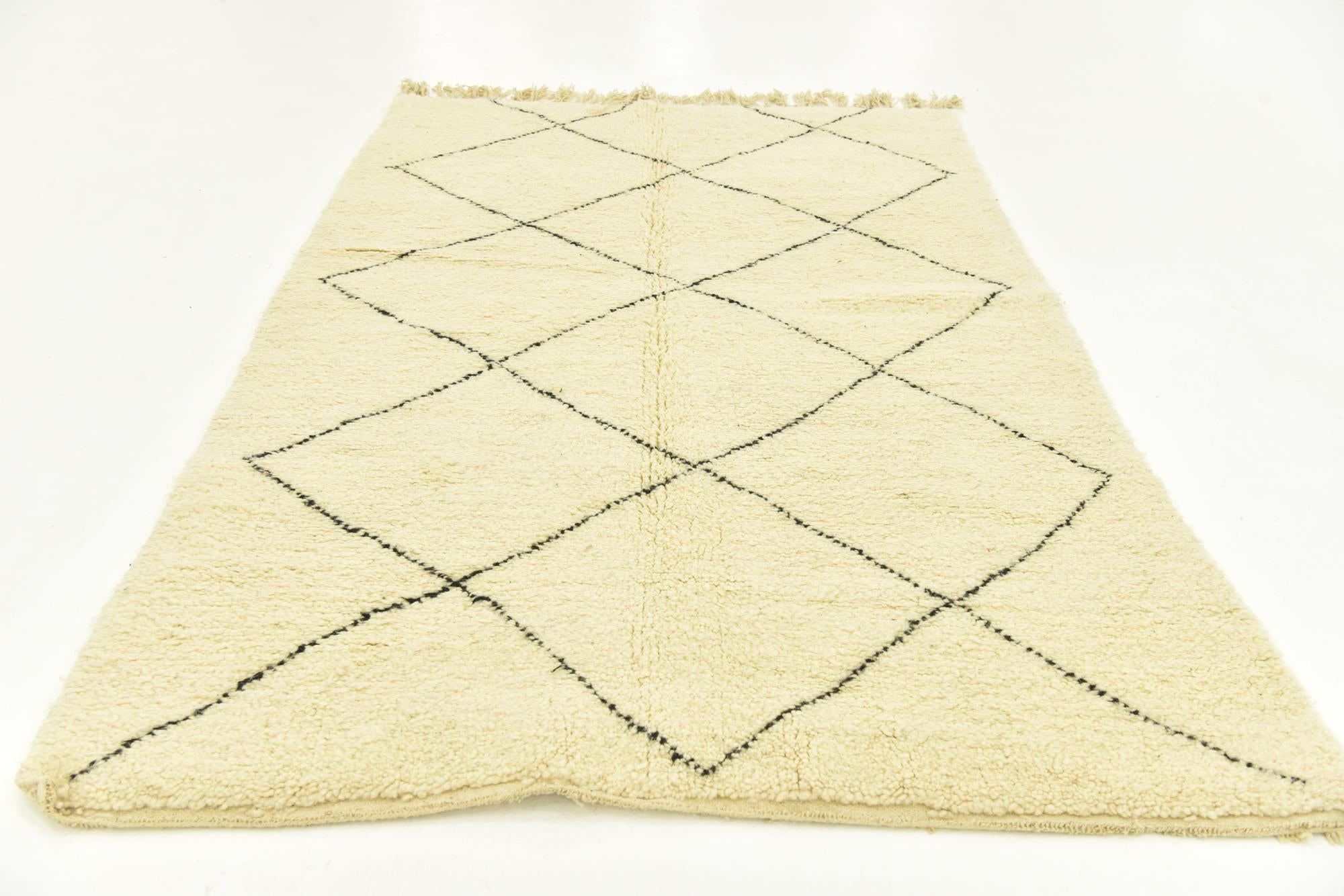 5' 2 x 8' 1 Hand Knotted Moroccan Wool Rug