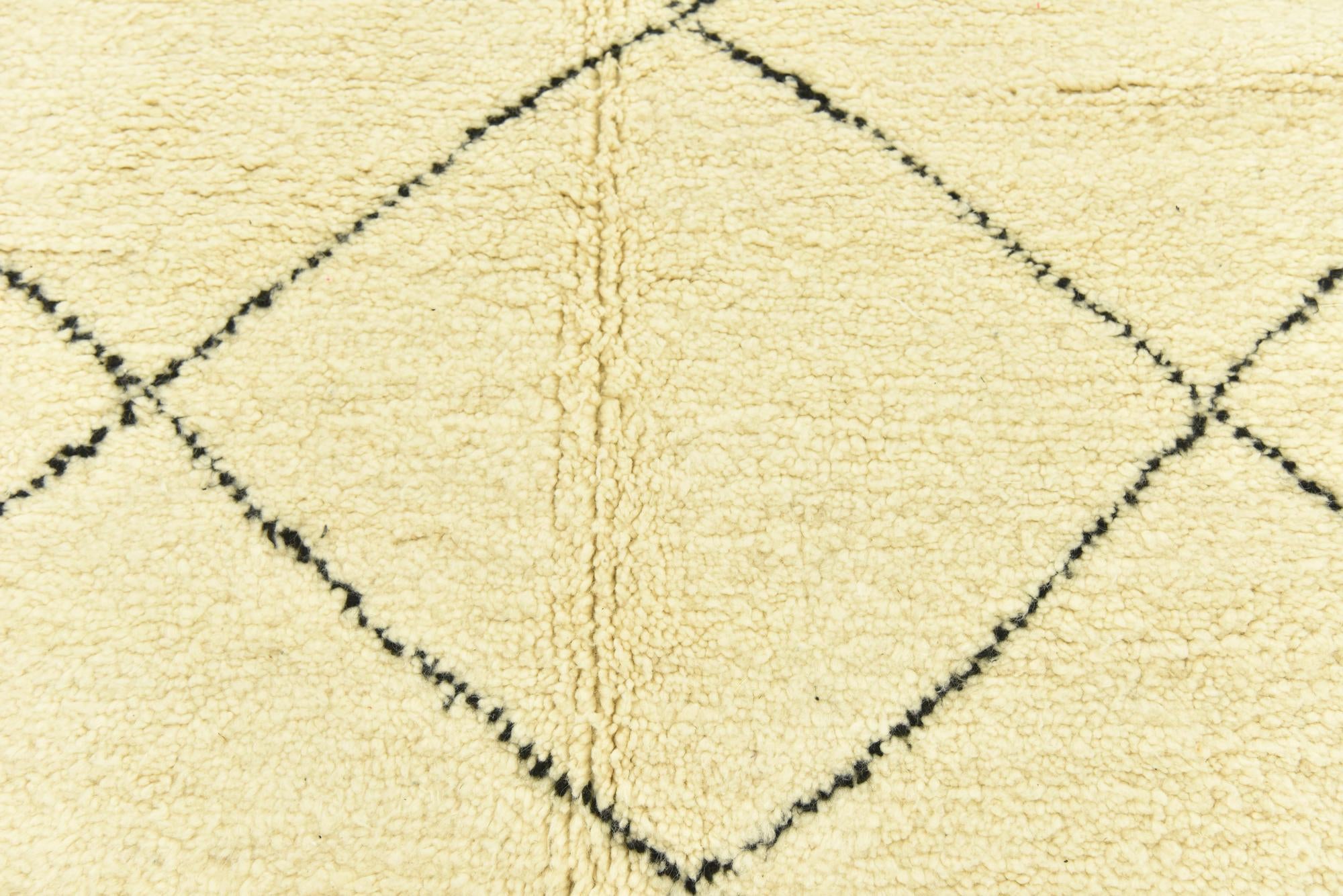 5' 2 x 8' 1 Hand Knotted Moroccan Wool Rug