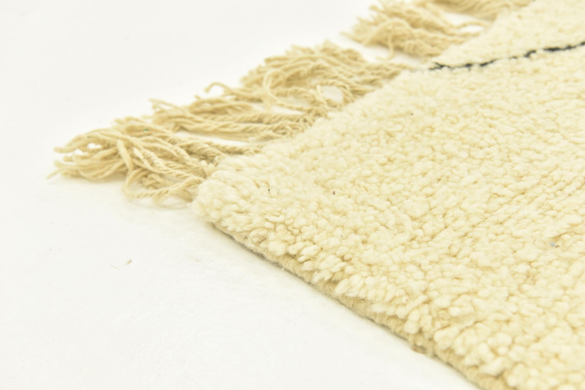 5' 2 x 8' 1 Hand Knotted Moroccan Wool Rug