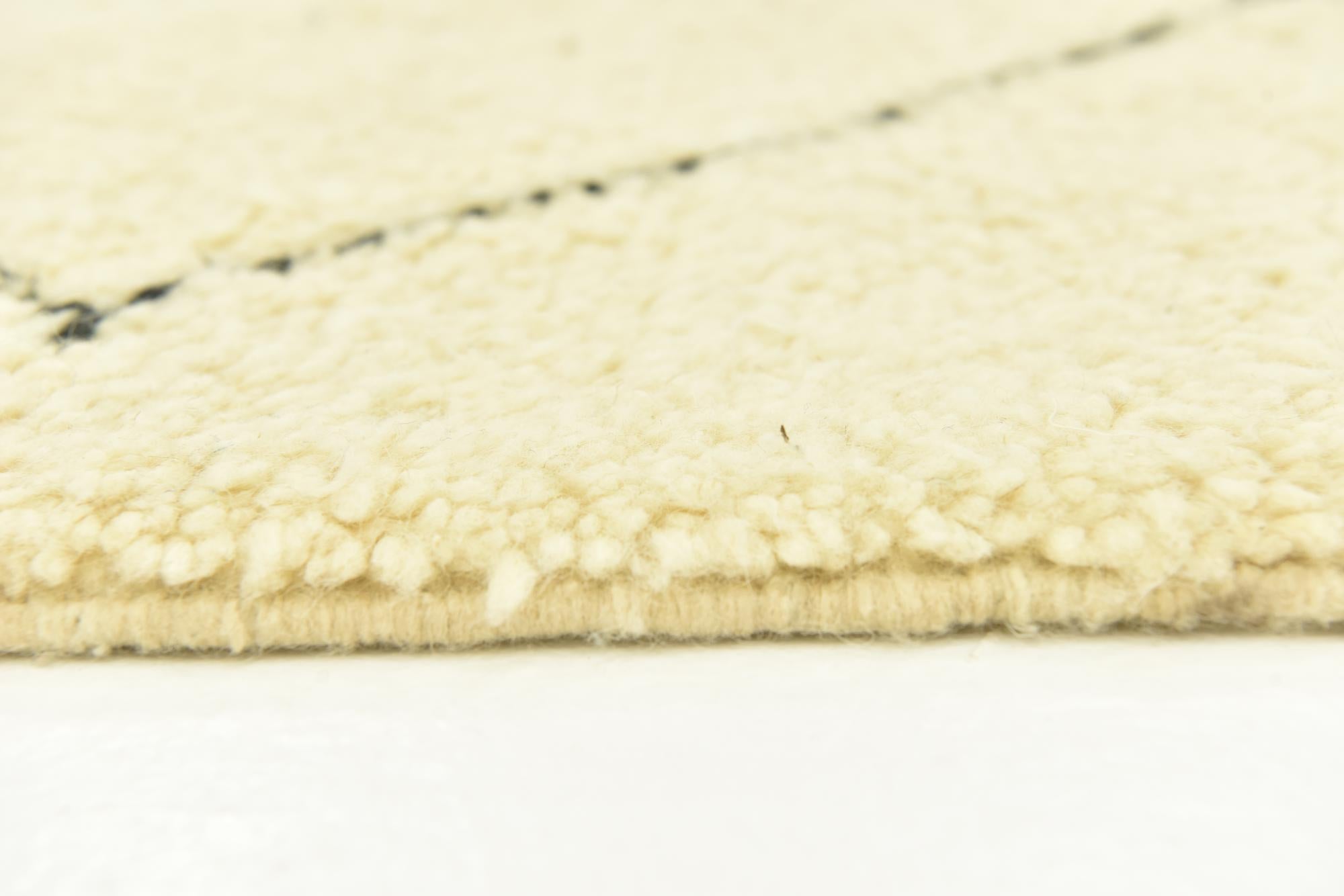 5' 2 x 8' 1 Hand Knotted Moroccan Wool Rug