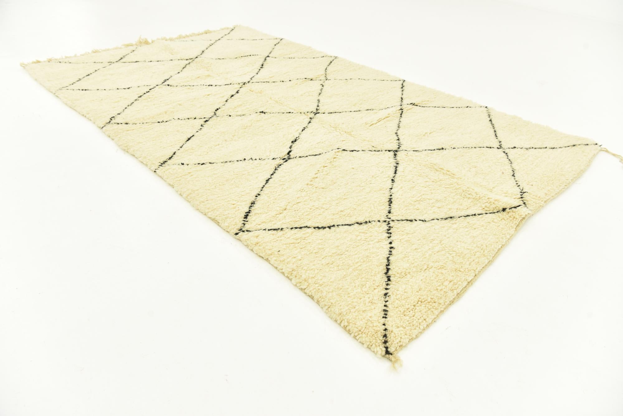 5' 1 x 8' 6 Hand Knotted Moroccan Wool Rug