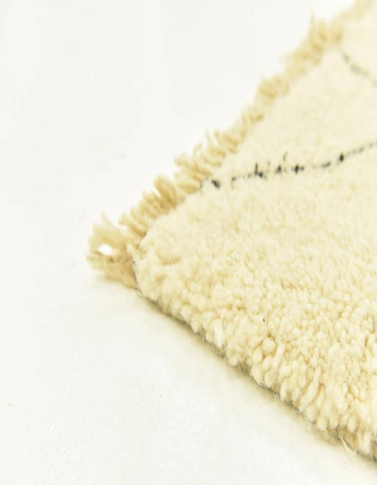 Detail image of 5' 1 x 8' 6  Hand Knotted Moroccan Wool Rug