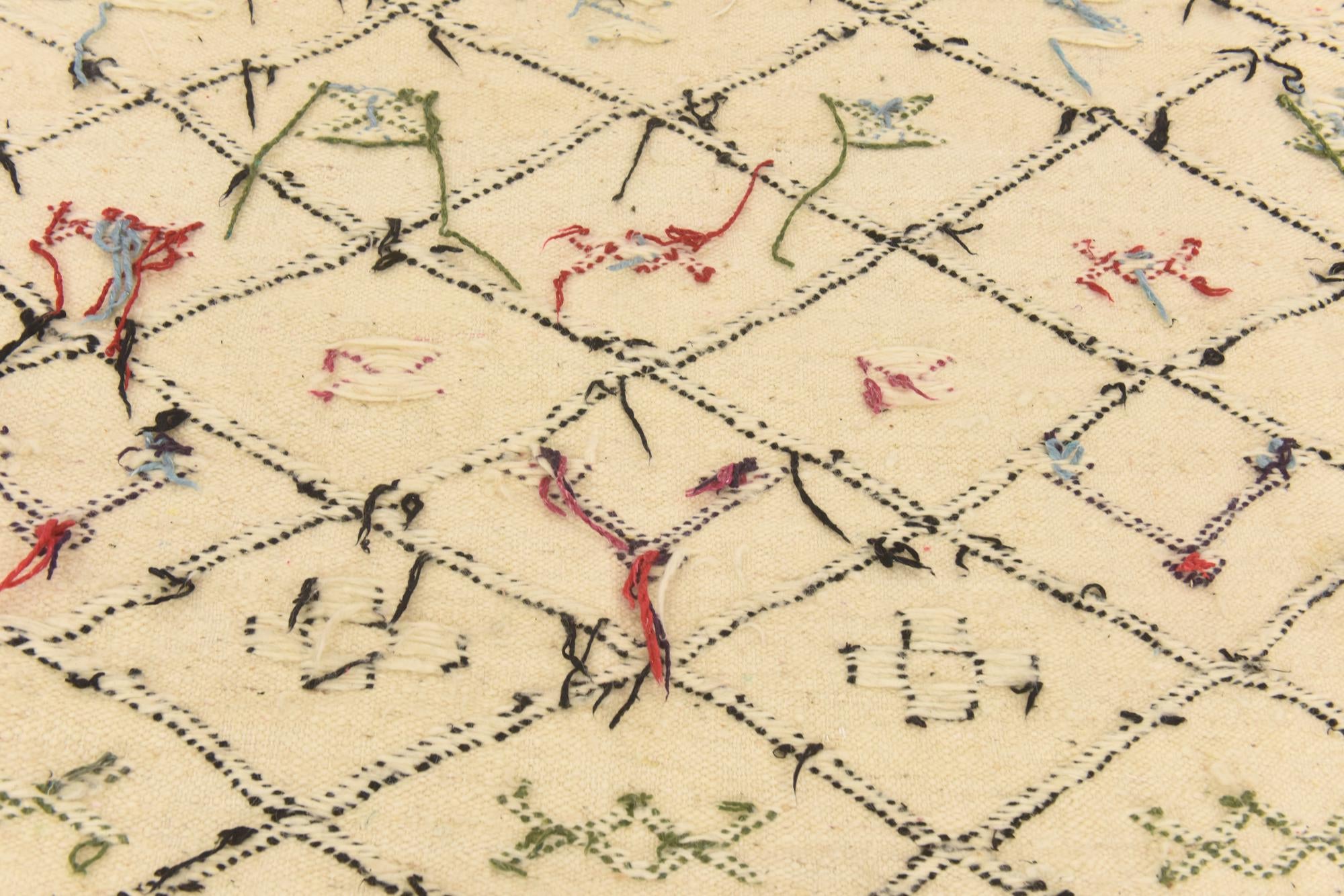 6' 1 x 9' 9 Hand Knotted Moroccan Wool Rug