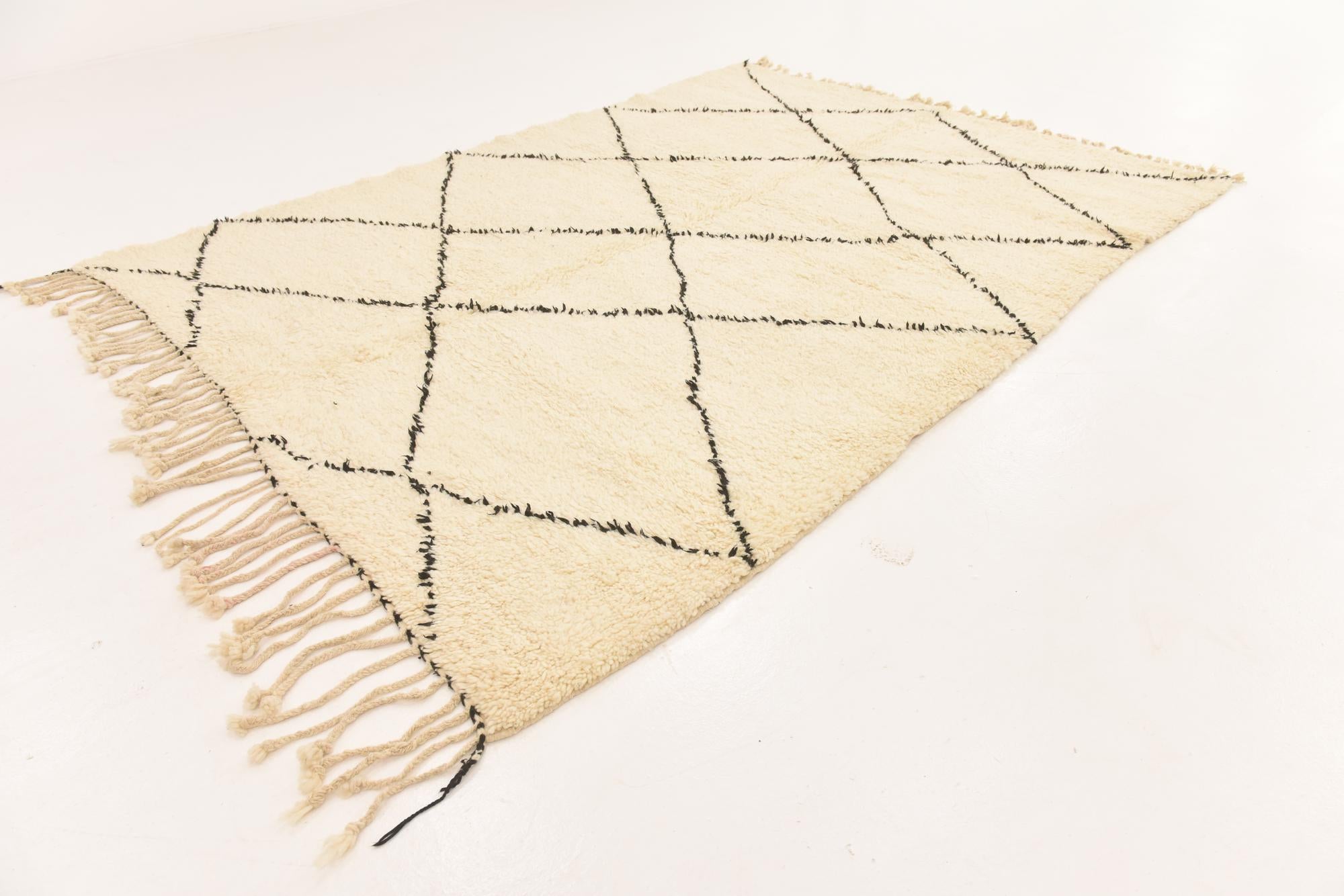 7' x 9' 6 Hand Knotted Moroccan Wool Rug