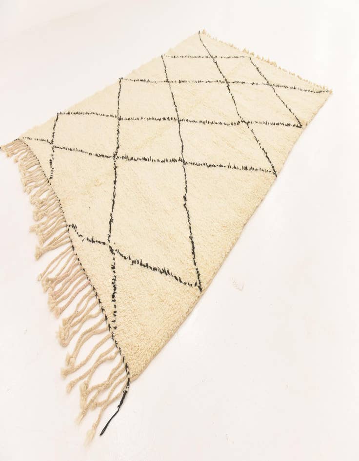 Detail image of 7' x 9' 6  Hand Knotted Moroccan Wool Rug